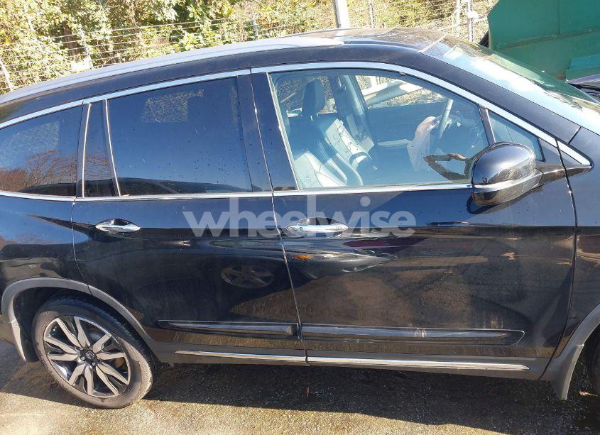 Photo 13 of 2021 Honda Pilot AWD ELITE (VIN 5FNYF6H06MB048053)