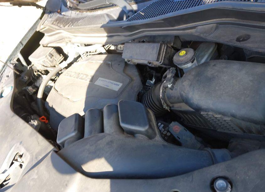 Photo 10 of 2016 Honda Pilot ELITE (VIN 5FNYF6H07GB049801)