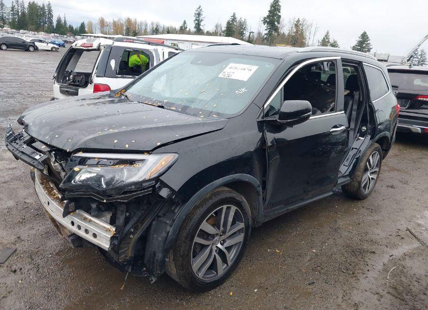 Photo 2 of 2016 Honda Pilot ELITE (VIN 5FNYF6H07GB072527)