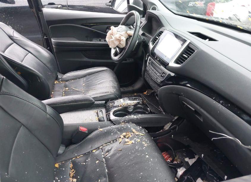 Photo 5 of 2016 Honda Pilot ELITE (VIN 5FNYF6H07GB072527)