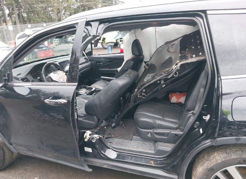 Photo 6 of 2016 Honda Pilot ELITE (VIN 5FNYF6H07GB072527)