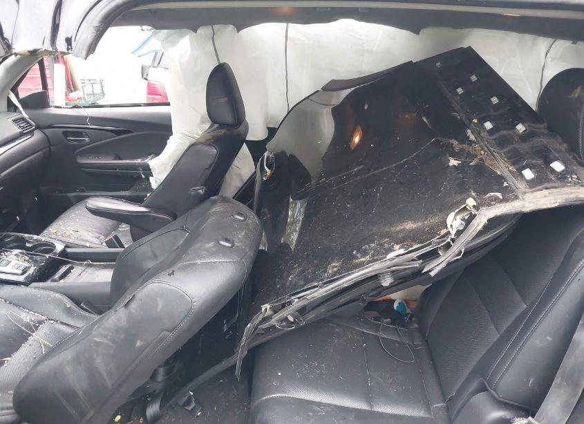 Photo 8 of 2016 Honda Pilot ELITE (VIN 5FNYF6H07GB072527)