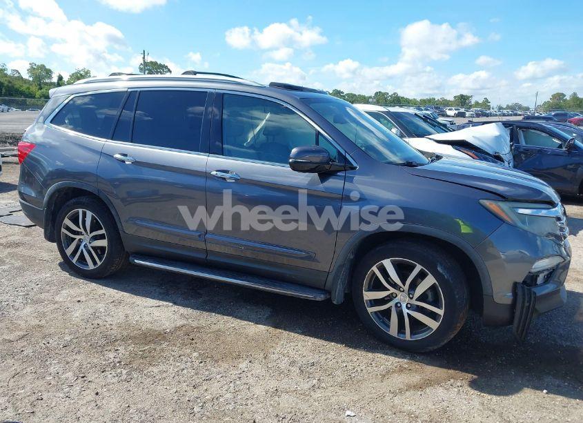Photo 13 of 2016 Honda Pilot ELITE (VIN 5FNYF6H07GB093541)