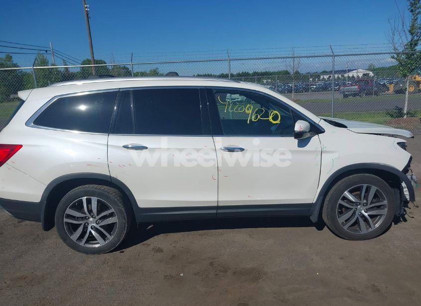 Photo 13 of 2016 Honda Pilot ELITE (VIN 5FNYF6H07GB126330)