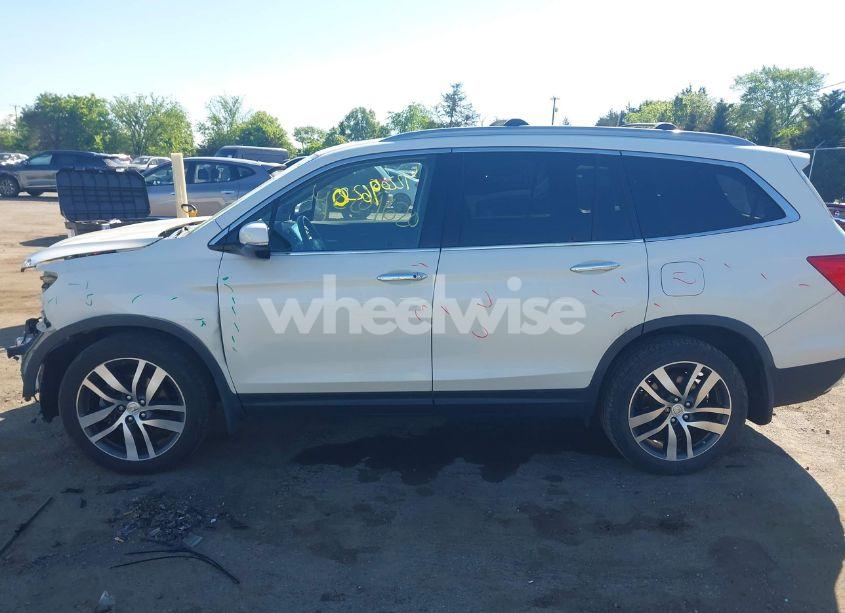 Photo 14 of 2016 Honda Pilot ELITE (VIN 5FNYF6H07GB126330)