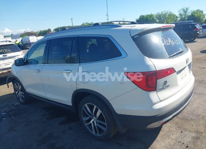 Photo 3 of 2016 Honda Pilot ELITE (VIN 5FNYF6H07GB126330)