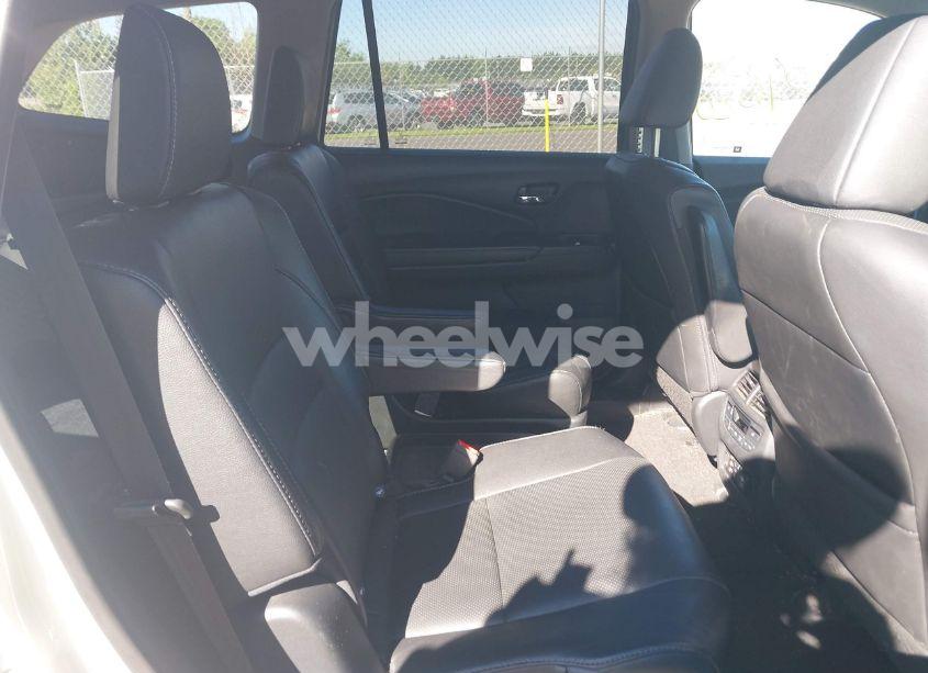 Photo 8 of 2016 Honda Pilot ELITE (VIN 5FNYF6H07GB126330)