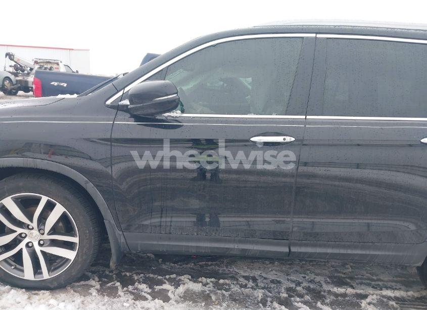 Photo 15 of 2017 Honda Pilot ELITE (VIN 5FNYF6H07HB013155)