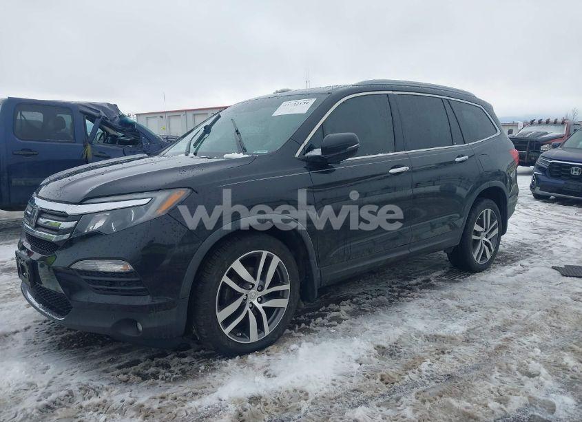 Photo 2 of 2017 Honda Pilot ELITE (VIN 5FNYF6H07HB013155)