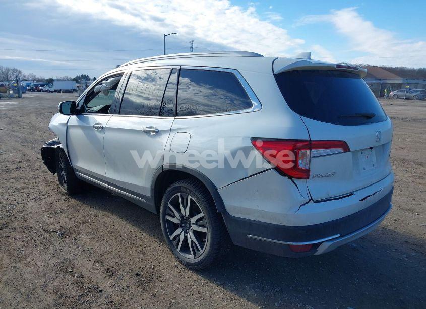 Photo 3 of 2019 Honda Pilot ELITE (VIN 5FNYF6H07KB060242)