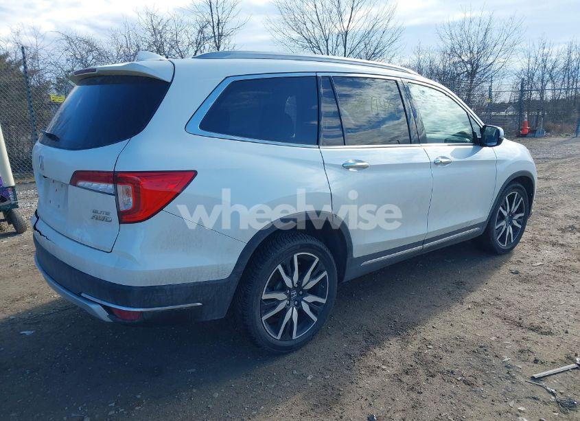 Photo 4 of 2019 Honda Pilot ELITE (VIN 5FNYF6H07KB060242)