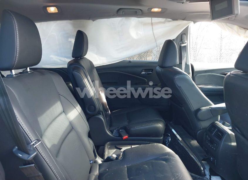 Photo 8 of 2019 Honda Pilot ELITE (VIN 5FNYF6H07KB060242)