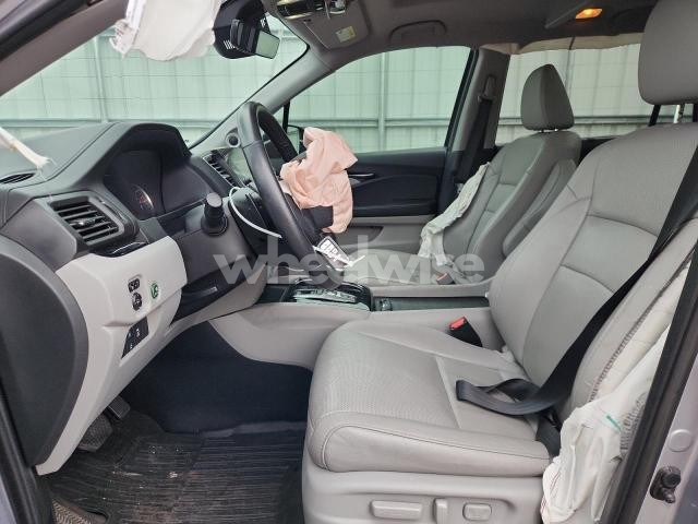 Photo 4 of 2019 HONDA PILOT ELITE (VIN 5FNYF6H07KB095430)