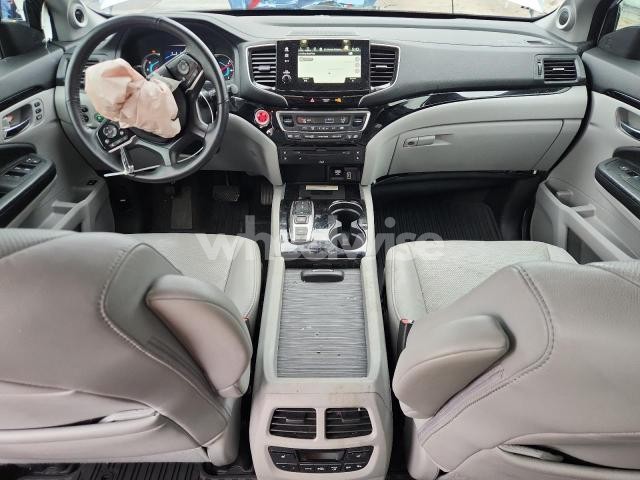 Photo 5 of 2019 HONDA PILOT ELITE (VIN 5FNYF6H07KB095430)