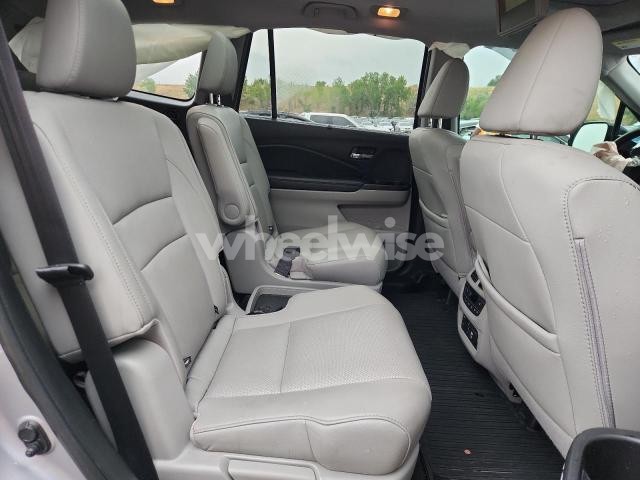 Photo 6 of 2019 HONDA PILOT ELITE (VIN 5FNYF6H07KB095430)