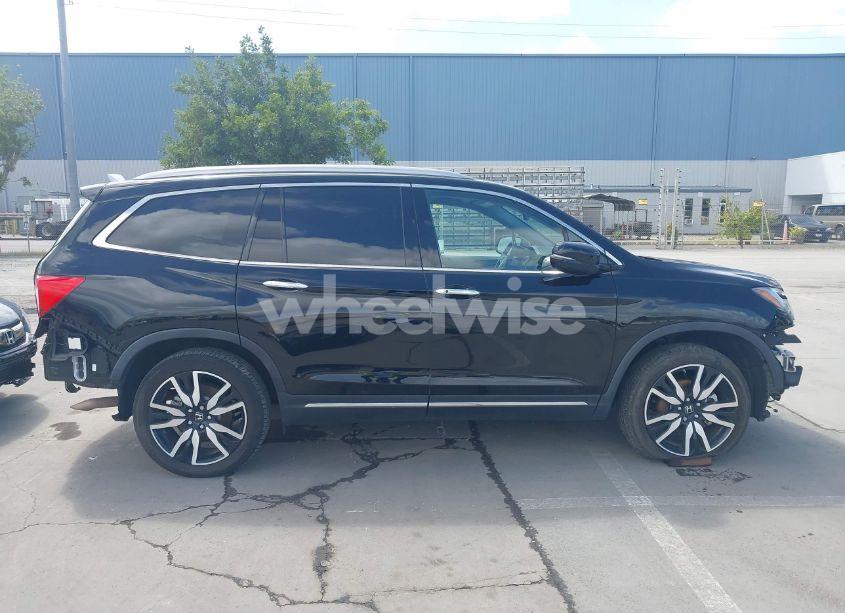 Photo 14 of 2022 Honda Pilot AWD ELITE (VIN 5FNYF6H07NB014527)