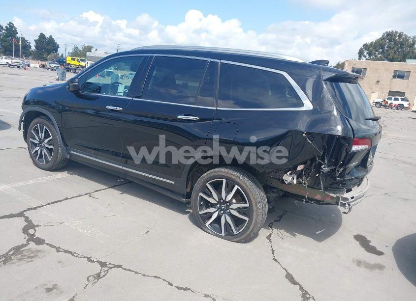 Photo 3 of 2022 Honda Pilot AWD ELITE (VIN 5FNYF6H07NB014527)