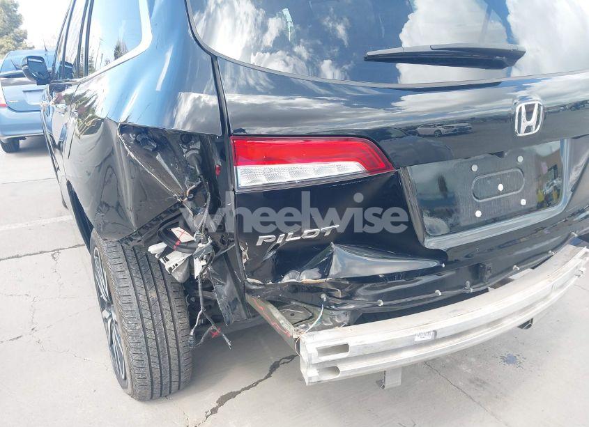 Photo 6 of 2022 Honda Pilot AWD ELITE (VIN 5FNYF6H07NB014527)