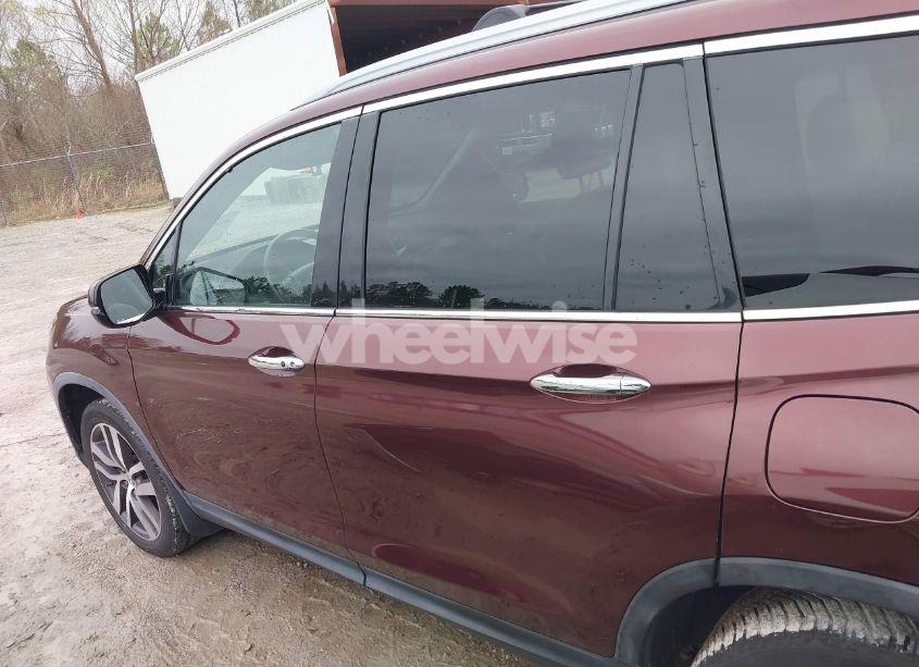 Photo 14 of 2016 Honda Pilot ELITE (VIN 5FNYF6H08GB021098)