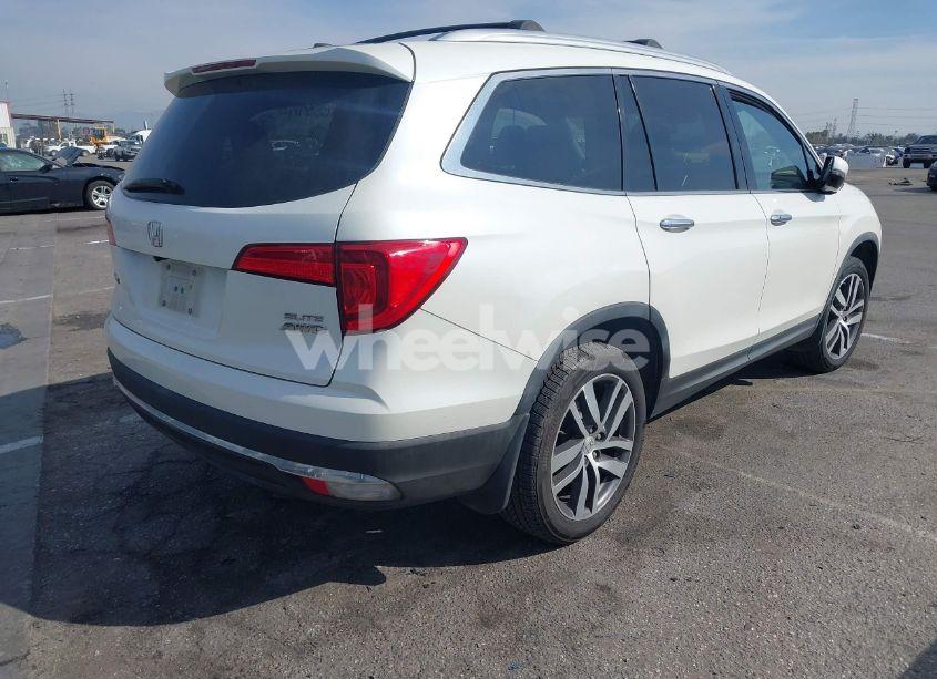 Photo 4 of 2016 Honda Pilot ELITE (VIN 5FNYF6H08GB100464)