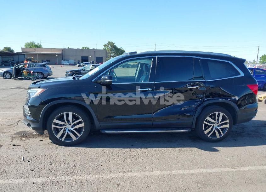 Photo 14 of 2017 Honda Pilot ELITE (VIN 5FNYF6H08HB001161)