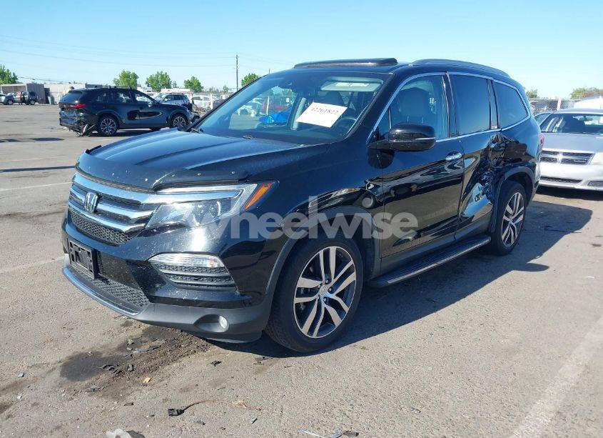 Photo 2 of 2017 Honda Pilot ELITE (VIN 5FNYF6H08HB001161)