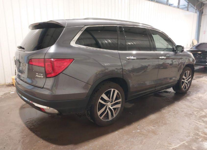 Photo 4 of 2017 Honda Pilot ELITE (VIN 5FNYF6H08HB035455)