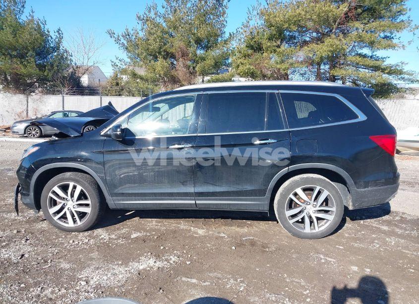 Photo 13 of 2017 Honda Pilot ELITE (VIN 5FNYF6H08HB072957)