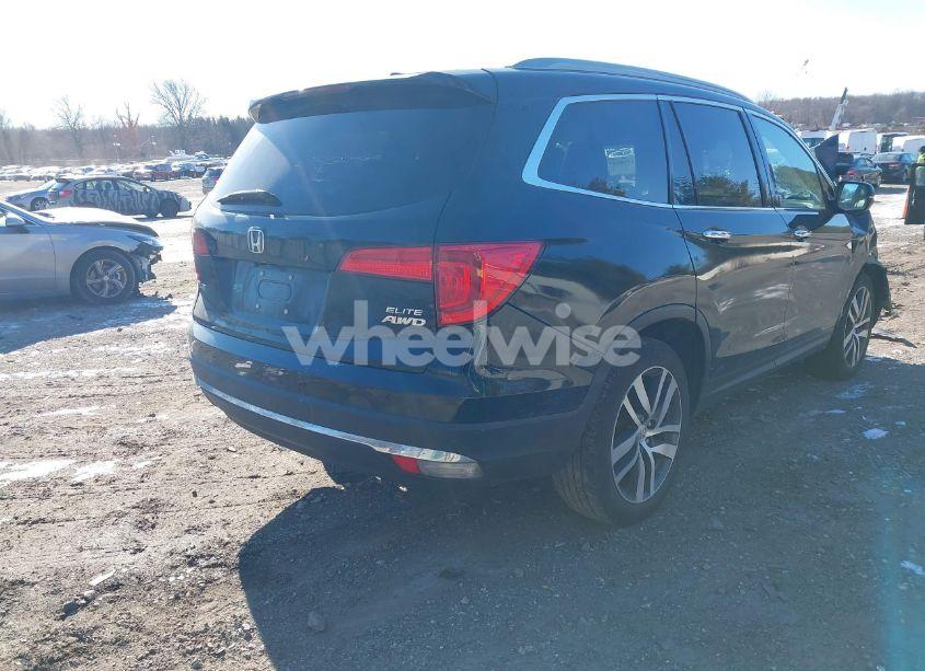 Photo 4 of 2017 Honda Pilot ELITE (VIN 5FNYF6H08HB072957)