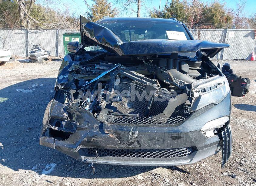 Photo 6 of 2017 Honda Pilot ELITE (VIN 5FNYF6H08HB072957)