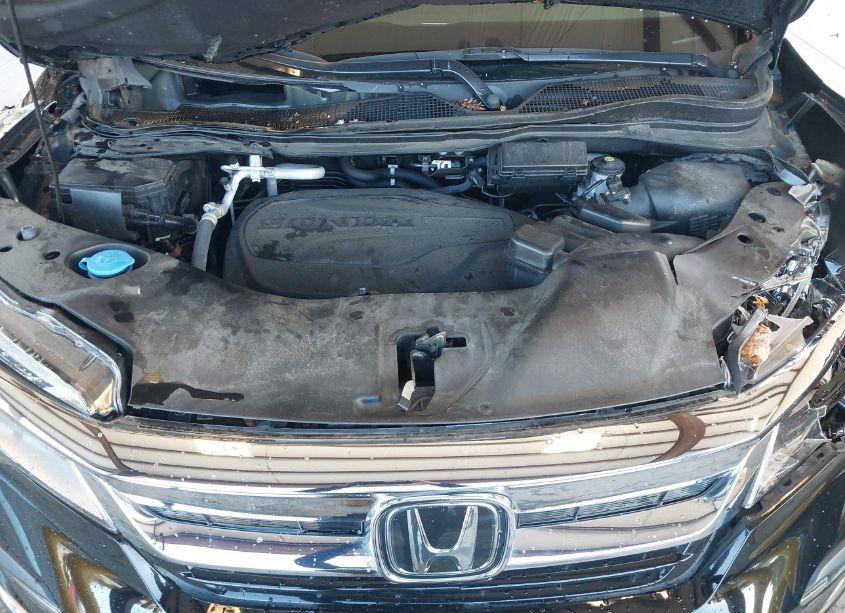 Photo 10 of 2022 Honda Pilot AWD ELITE (VIN 5FNYF6H08NB024564)