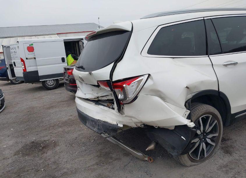 Photo 6 of 2019 Honda Pilot ELITE (VIN 5FNYF6H09KB026688)