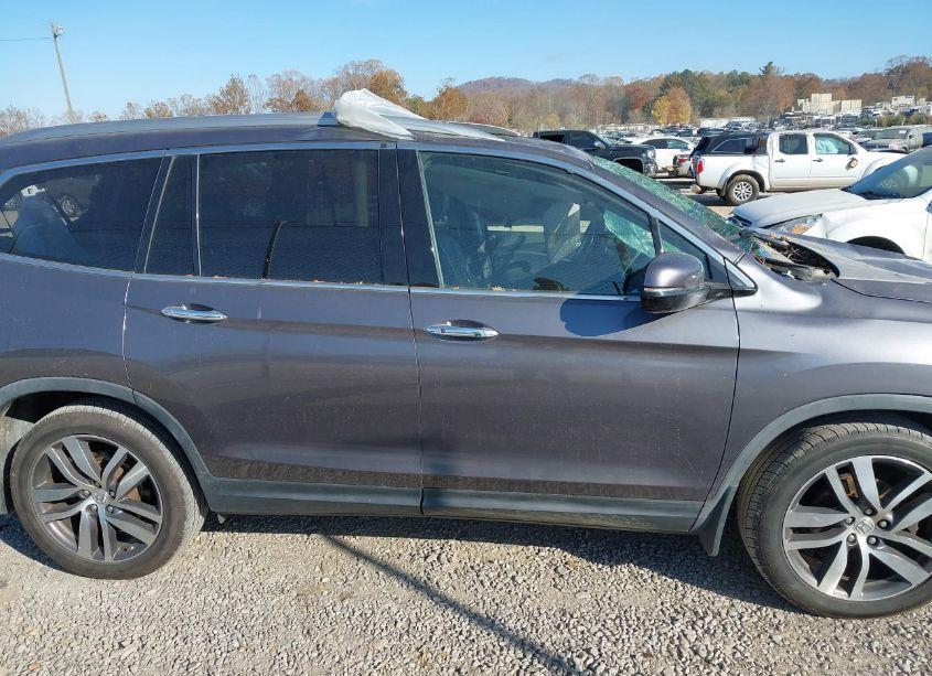 Photo 13 of 2016 Honda Pilot ELITE (VIN 5FNYF6H0XGB038646)