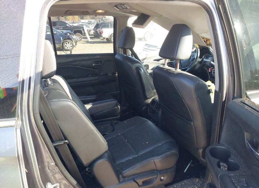 Photo 8 of 2016 Honda Pilot ELITE (VIN 5FNYF6H0XGB038646)