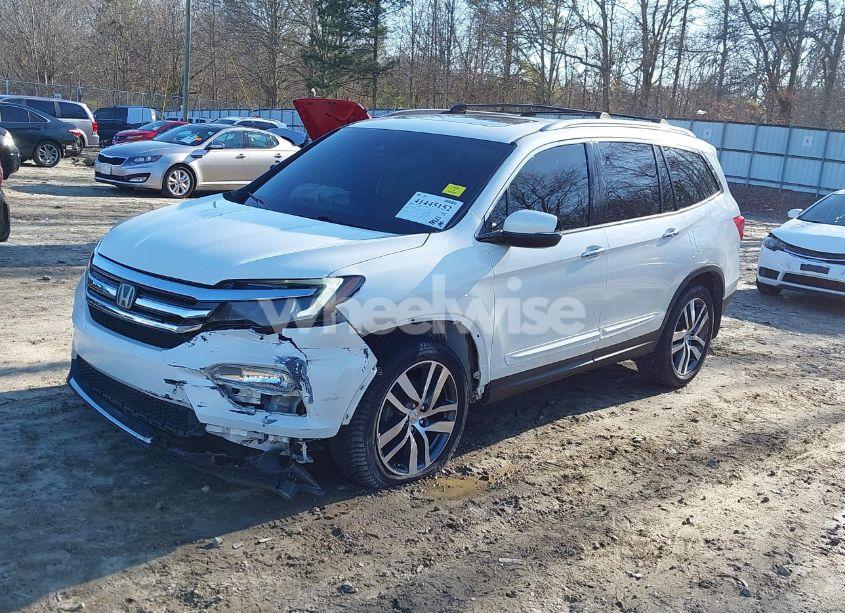 Photo 2 of 2016 Honda Pilot ELITE (VIN 5FNYF6H0XGB053342)