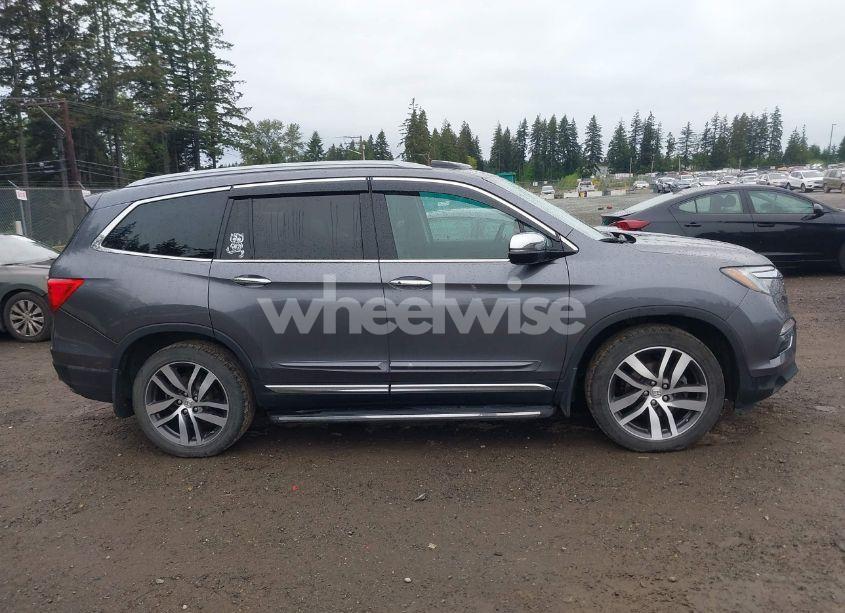 Photo 13 of 2017 Honda Pilot ELITE (VIN 5FNYF6H0XHB001789)
