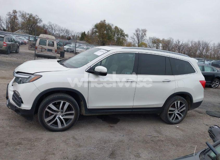 Photo 14 of 2017 Honda Pilot ELITE (VIN 5FNYF6H0XHB092899)