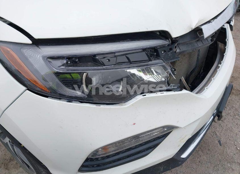 Photo 6 of 2017 Honda Pilot ELITE (VIN 5FNYF6H0XHB092899)