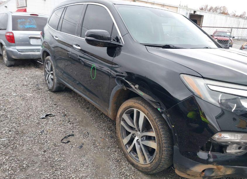 2018 Honda Pilot ELITE (VIN 5FNYF6H0XJB006707) main photo