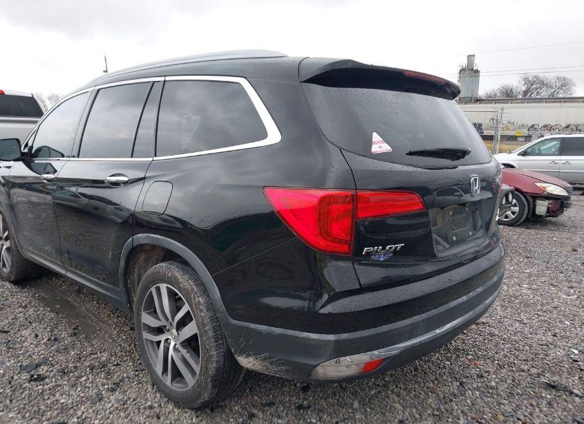 Photo 3 of 2018 Honda Pilot ELITE (VIN 5FNYF6H0XJB006707)