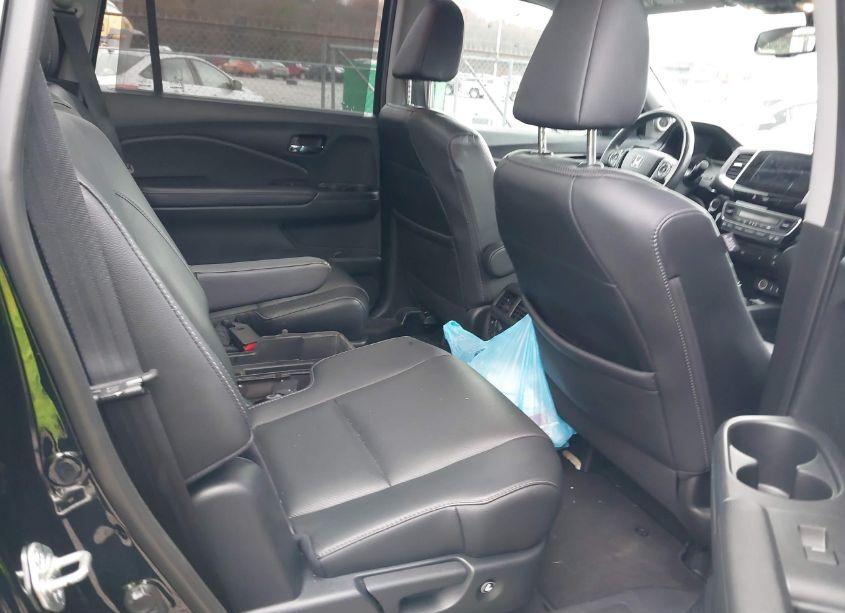 Photo 8 of 2018 Honda Pilot ELITE (VIN 5FNYF6H0XJB006707)