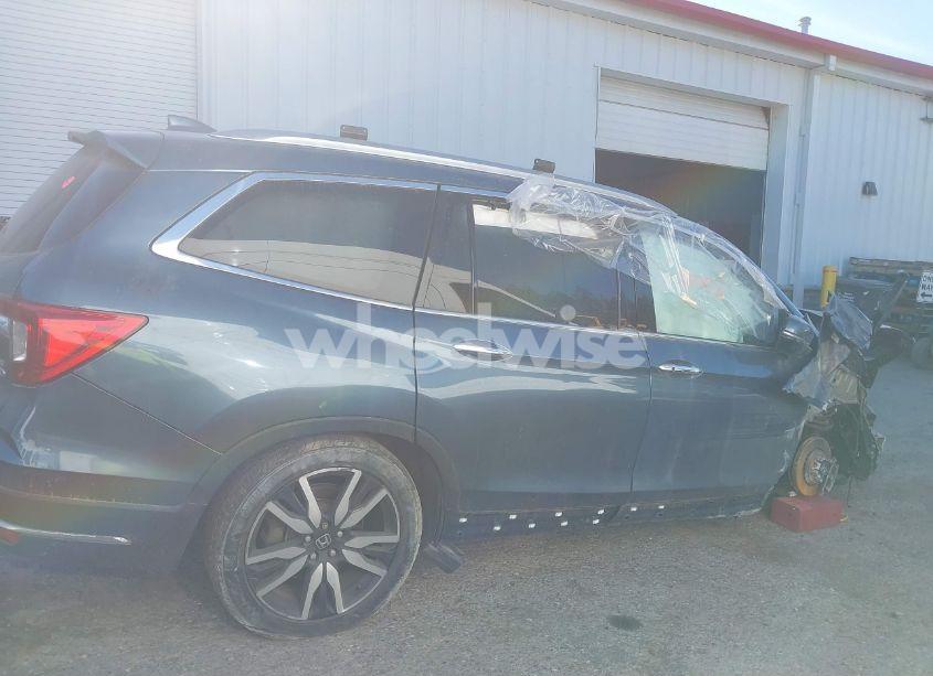 Photo 12 of 2019 Honda Pilot ELITE (VIN 5FNYF6H0XKB063801)