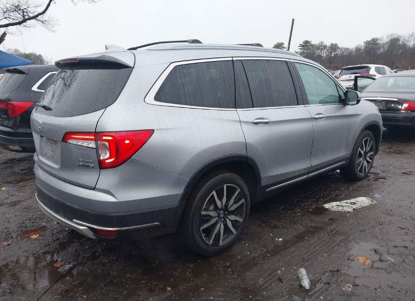 Photo 4 of 2021 Honda Pilot AWD ELITE (VIN 5FNYF6H0XMB044572)