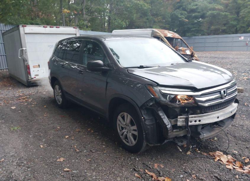 2016 Honda Pilot LX (VIN 5FNYF6H10GB045243) main photo