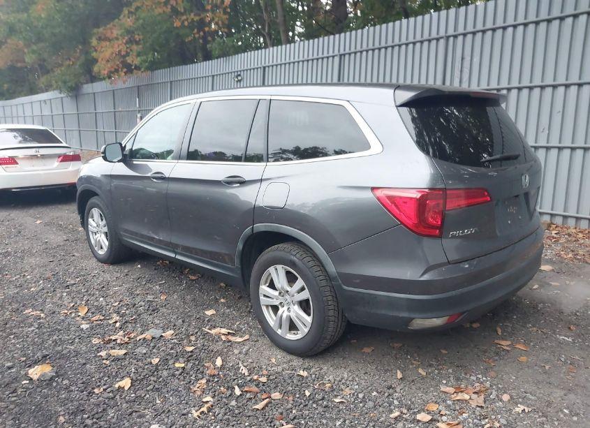 Photo 3 of 2016 Honda Pilot LX (VIN 5FNYF6H10GB045243)
