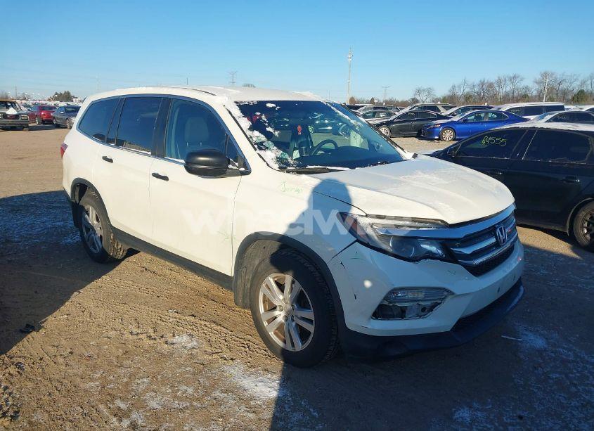 2017 Honda Pilot LX (VIN 5FNYF6H10HB040450) main photo