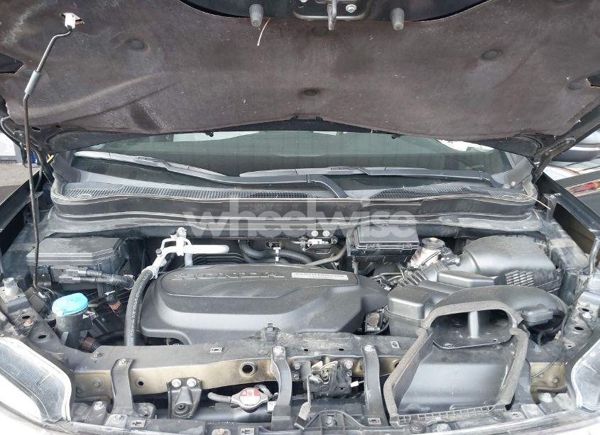 Photo 10 of 2017 Honda Pilot LX (VIN 5FNYF6H10HB088465)