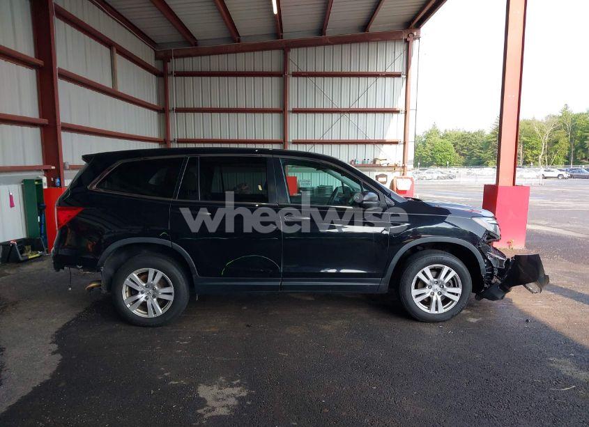 Photo 14 of 2017 Honda Pilot LX (VIN 5FNYF6H10HB088465)