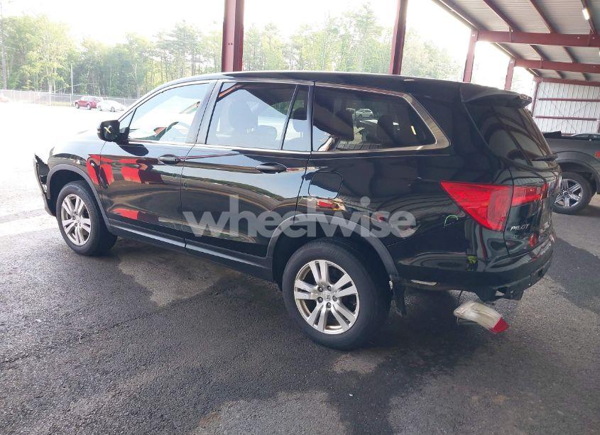 Photo 3 of 2017 Honda Pilot LX (VIN 5FNYF6H10HB088465)