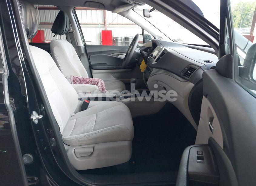 Photo 5 of 2017 Honda Pilot LX (VIN 5FNYF6H10HB088465)